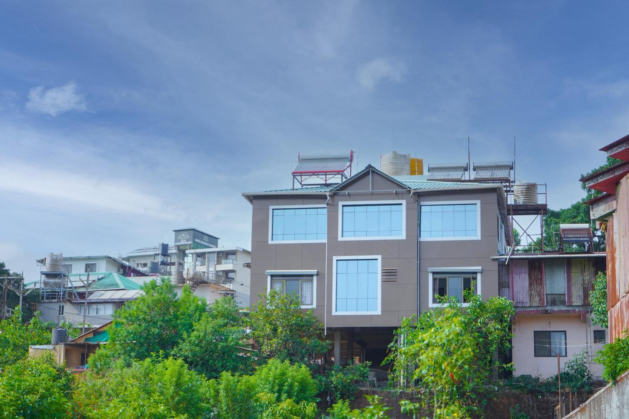 Veggies Residency & Pure Veg Restaurant Hotel มหาบาเลชวาร์ ภายนอก รูปภาพ